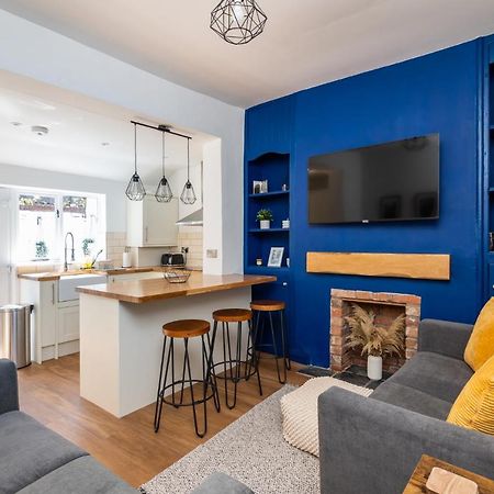 Stylish, Centrally Located Terrace - Pass The Key 요크 외부 사진