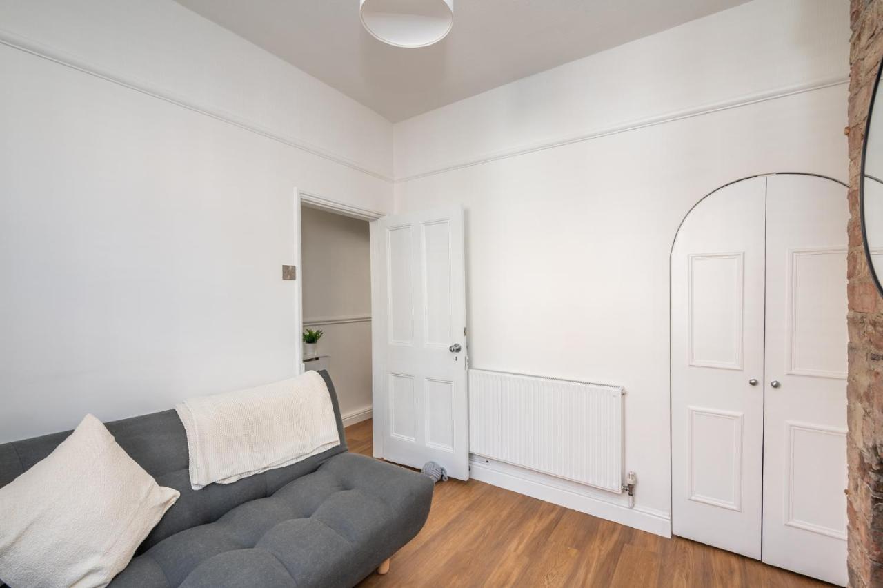 Stylish, Centrally Located Terrace - Pass The Key 요크 외부 사진