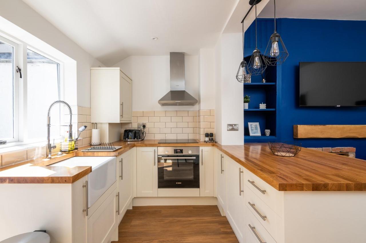 Stylish, Centrally Located Terrace - Pass The Key 요크 외부 사진