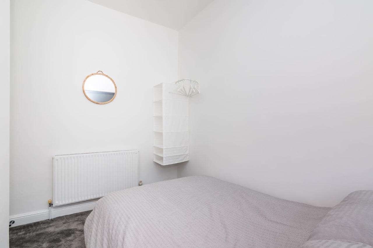 Stylish, Centrally Located Terrace - Pass The Key 요크 외부 사진